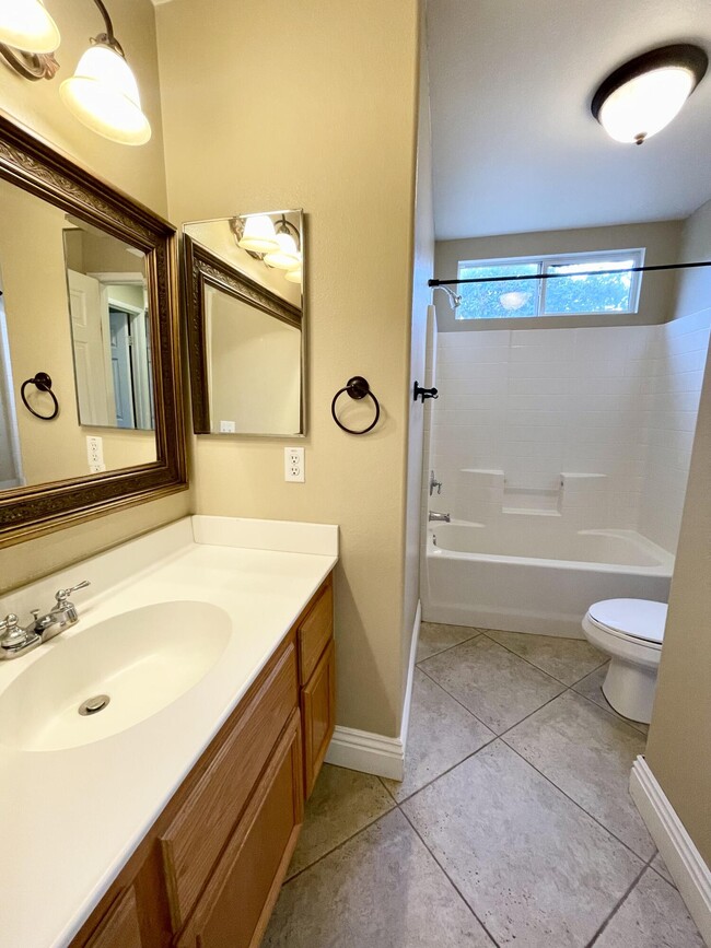 Building Photo - 79289 Paseo Del Rey