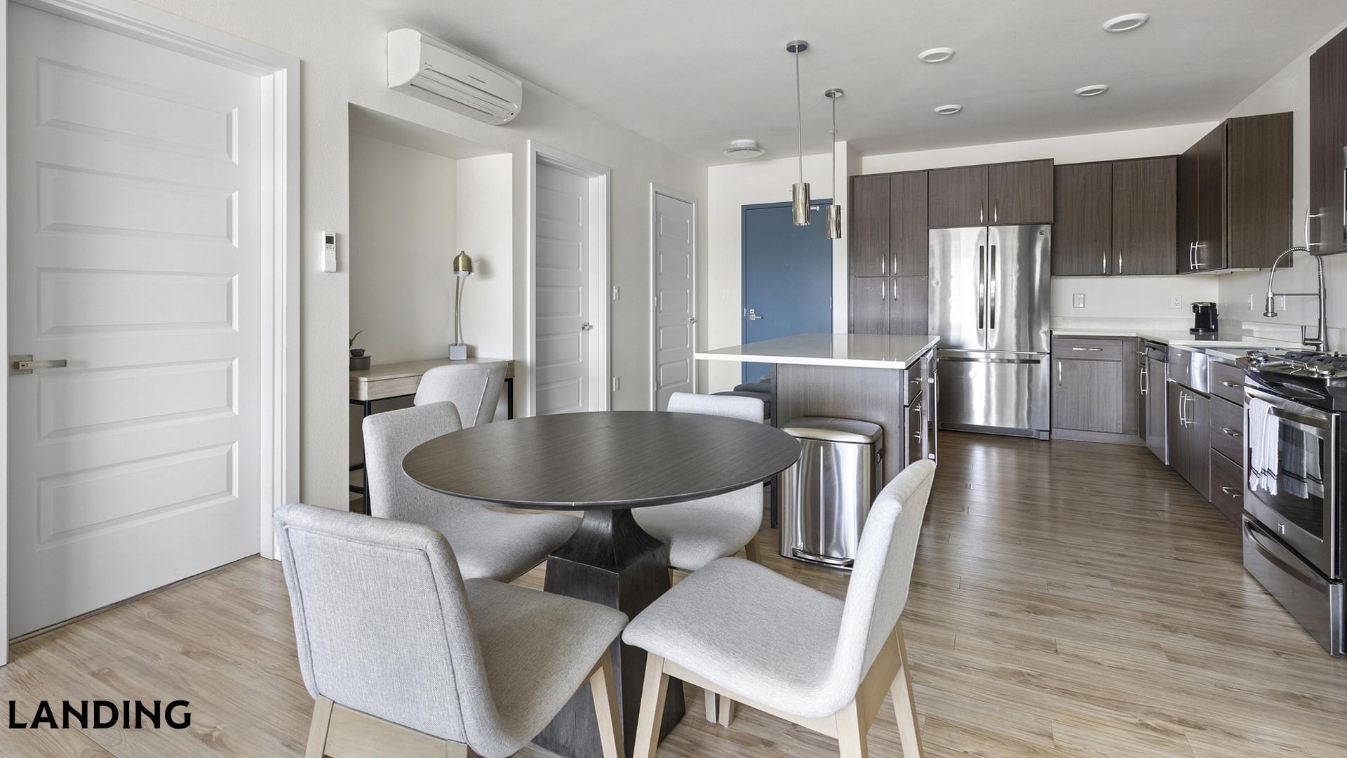 Building Photo - 11505 NE Yacht Harbor Dr