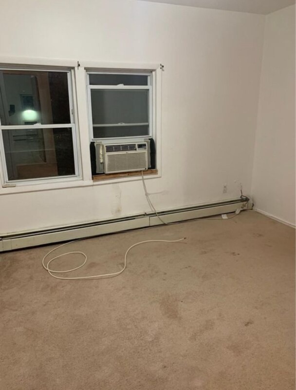 Building Photo - 495 S Clinton St