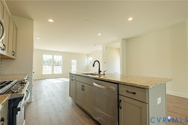 Building Photo - 15225 Dunton Ave