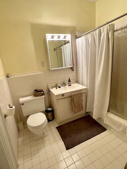 Building Photo - 317 Commonwealth Ave