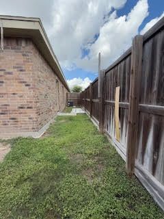 Building Photo - 2610 E Eisenhower