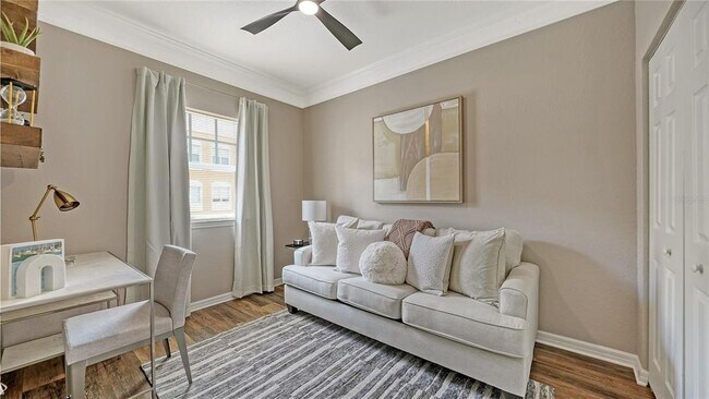 Building Photo - 1064 N Tamiami Trl