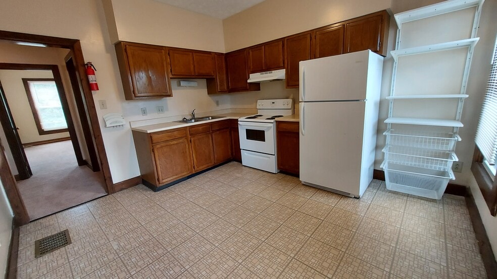 Building Photo - 404 King Ave