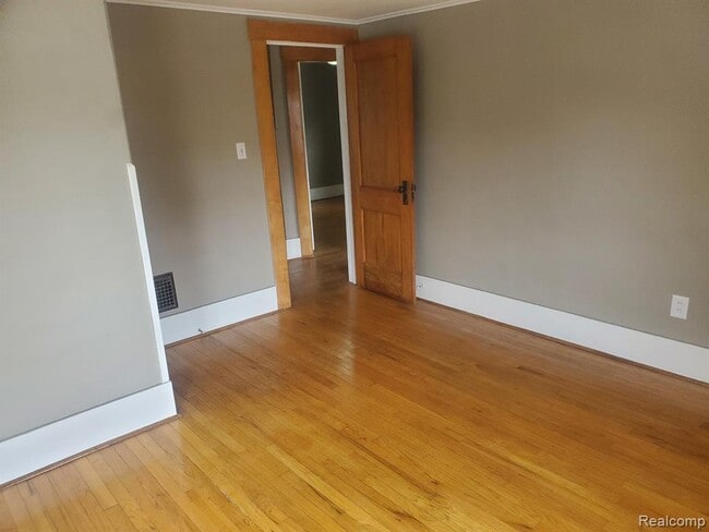 Building Photo - 36818 Goddard Rd