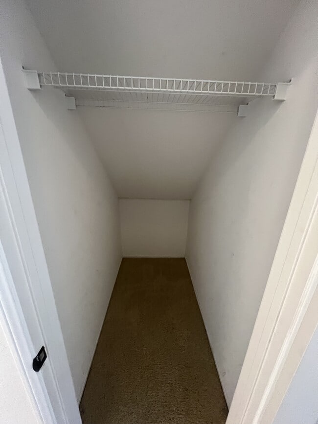 Building Photo - 46140 Grace Ct