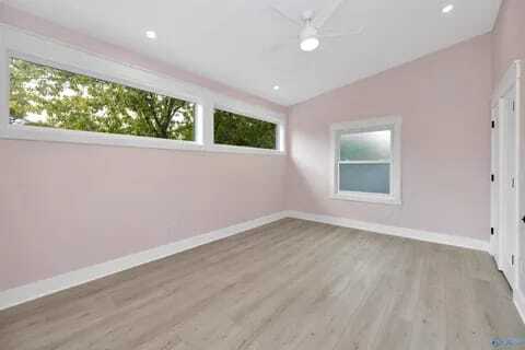 Building Photo - 418 Greenacres Dr NW