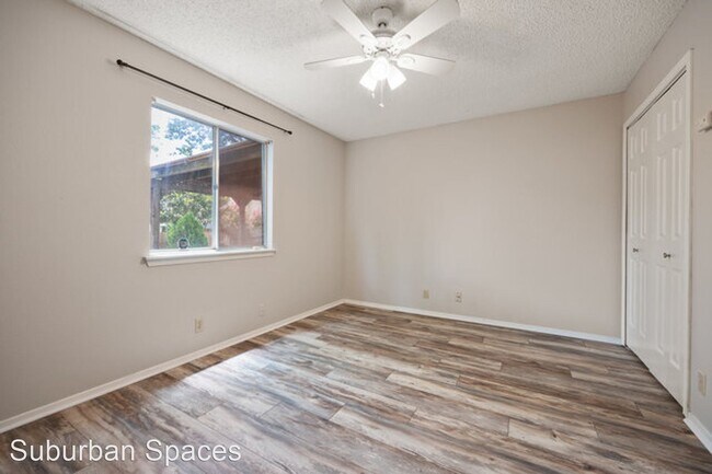 Building Photo - 2 br, 2 bath House - 5738 Spring Night