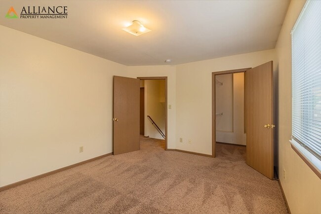 Building Photo - 928 Moro St