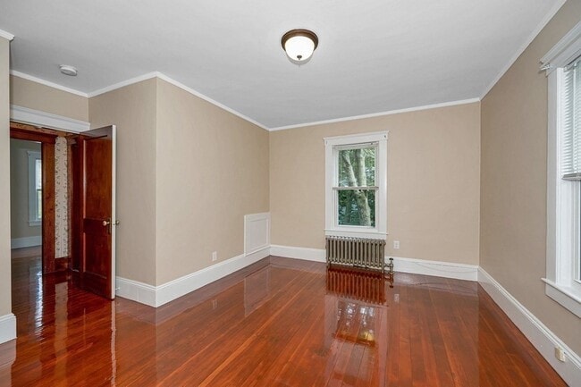 Building Photo - 833 Lawrence St