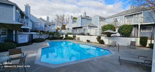 Building Photo - MIRA MESA / Canyon Colony - Nice 3 Bedroom...
