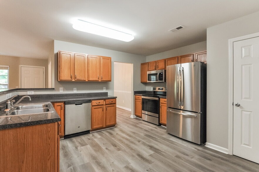 Building Photo - 1303 Cricket Ridge Dr