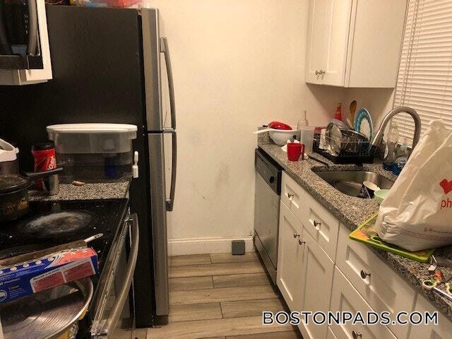 Building Photo - 774 Columbus Ave