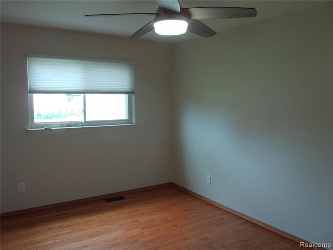 Building Photo - 41223 Sesame Dr