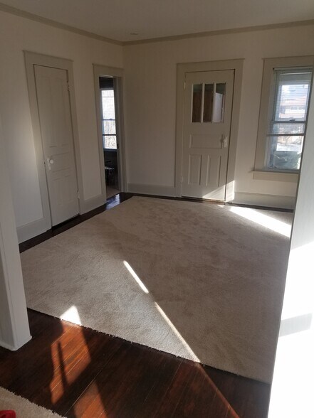 Building Photo - 3908 8th Ave