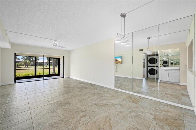 Building Photo - 101 Pinecrest Cir