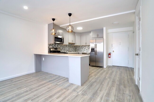 Building Photo - 7100 JFK Blvd E