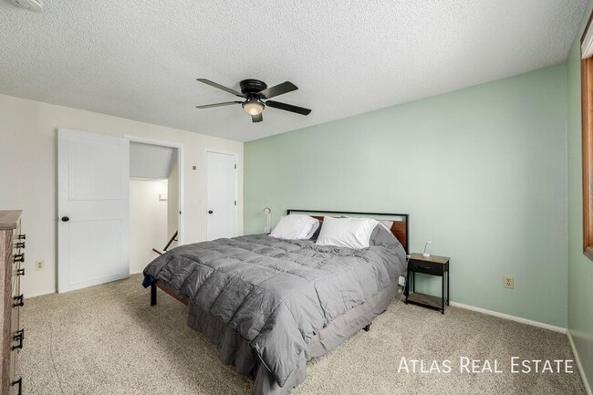 Building Photo - 4620 W 108th Pl