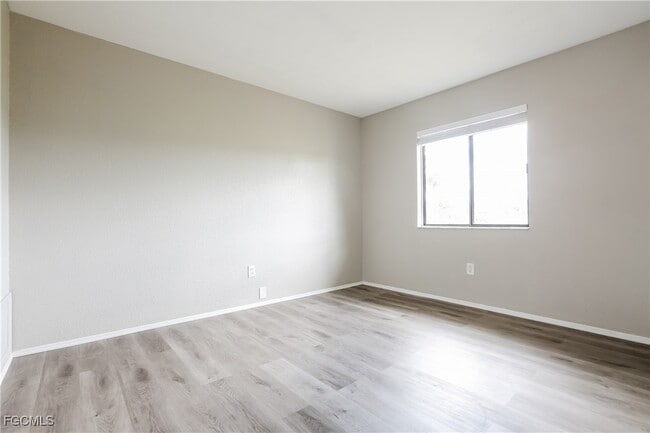 Building Photo - 7509 Mesa St