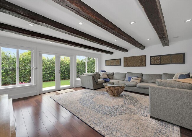 Building Photo - 6134 SW 28th St