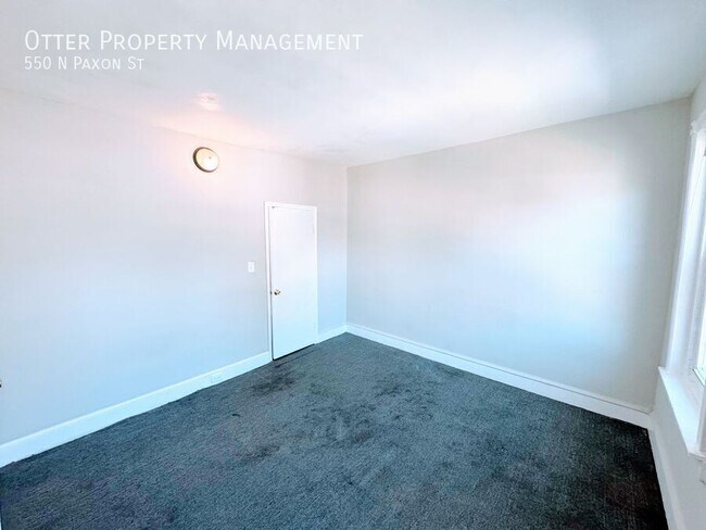 Building Photo - 550 N Paxon St