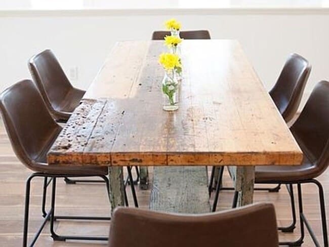 Building Photo - Upstairs Unit Only. Fabulous fully furnished 1BR/1BA Hillsboro cottage