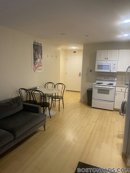 Primary Photo - 40 Boylston St