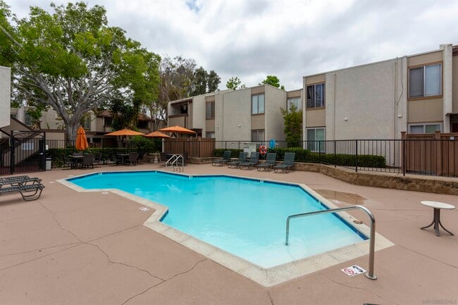 Building Photo - 3549 Castle Glen Dr