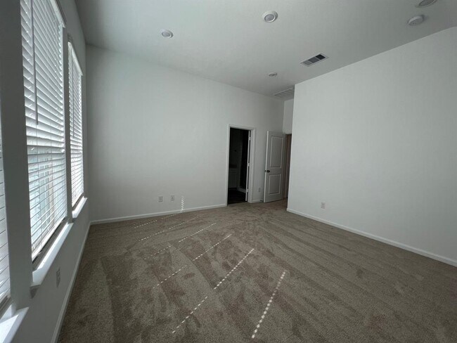 Building Photo - 4202 Balboa Dr