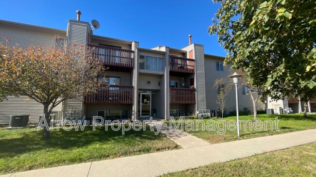 Building Photo - 1300 E H St