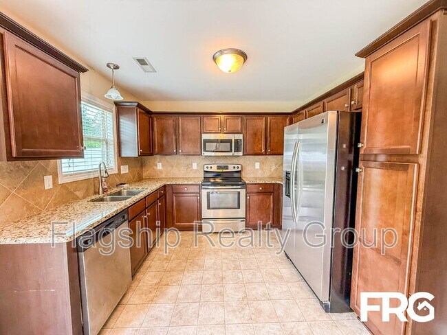 Building Photo - 1217 Teakwood Dr
