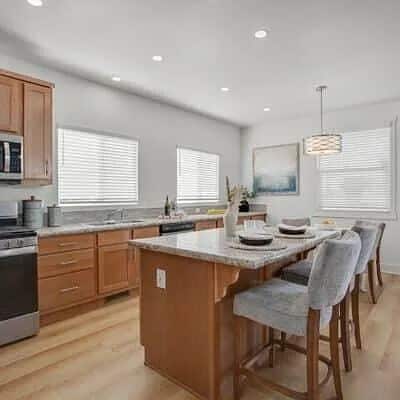 Building Photo - 17 Dart St