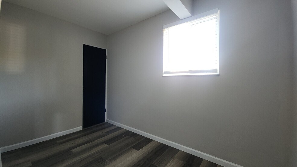 Building Photo - 7880 Big Bend Blvd