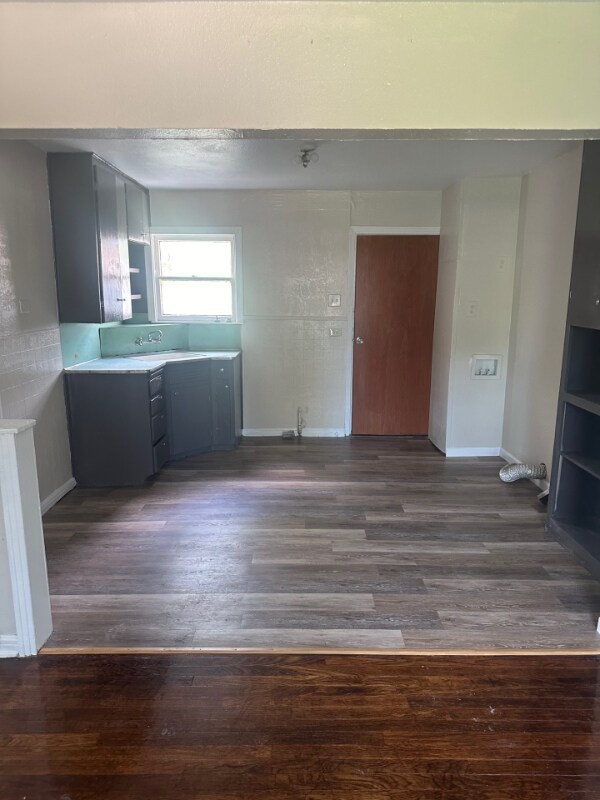 Building Photo - 3821 Homan Ave