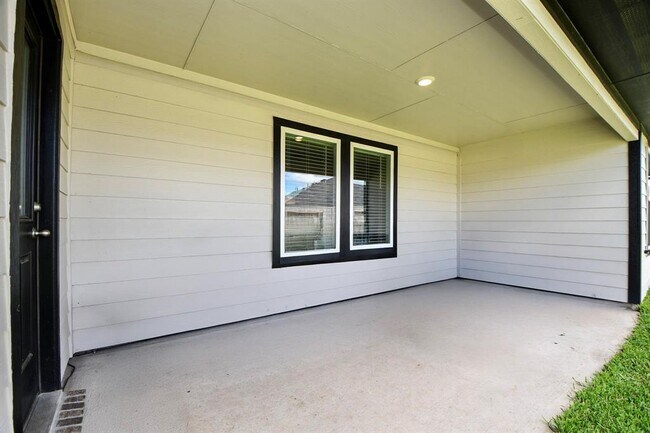 Building Photo - 3008 Bur Lndg Ln