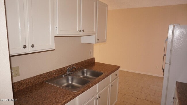 Building Photo - 6069 Bridalveil Dr