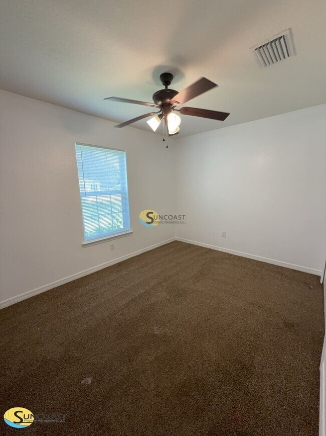 Building Photo - 76 Pine Radial