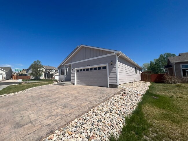 Building Photo - Wonderful Ranch Style Home