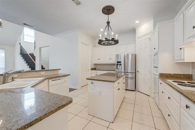 Building Photo - 1404 Clearwater Ct