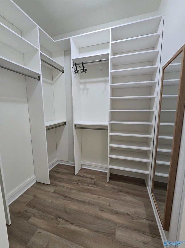 Building Photo - 120 Pomelo St