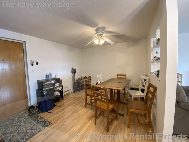 Building Photo - 94 Beacon St