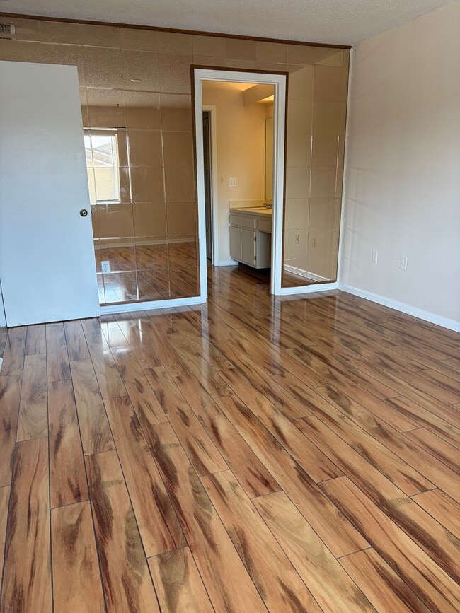 Building Photo - Tamrind Condominium