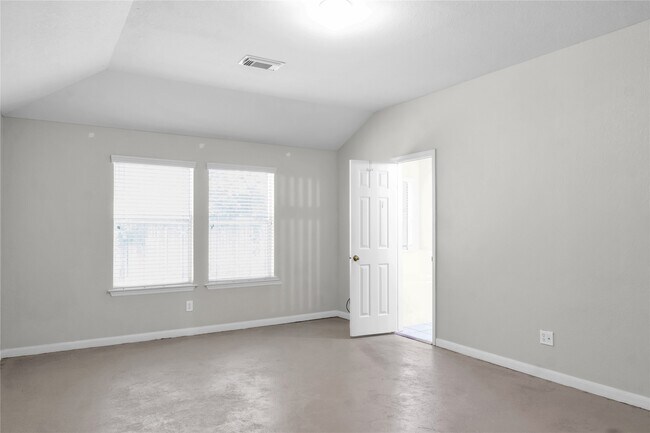 Building Photo - 13031 Bramford Pointe Ln