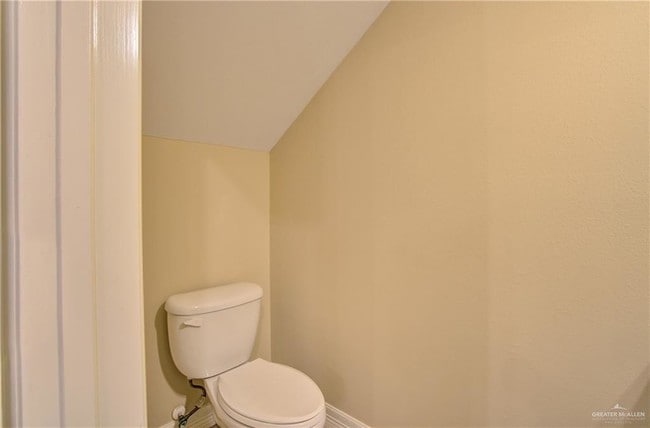 Building Photo - 800 E Upas Ave