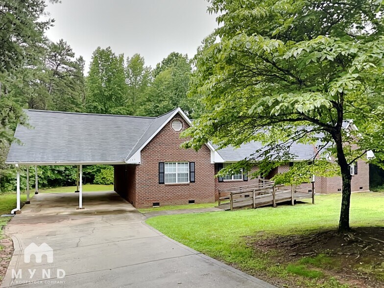 Primary Photo - 149 Pearl Hand Dr