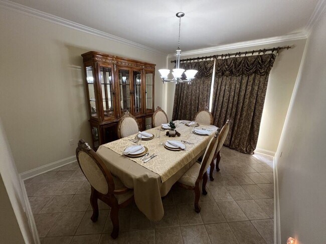 Building Photo - Beautifully Furnished 4-Bedroom Home in Zachary's Audubon Lakes!