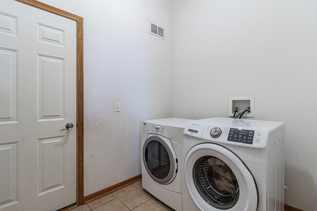 Building Photo - 20560 N Westpark Pl