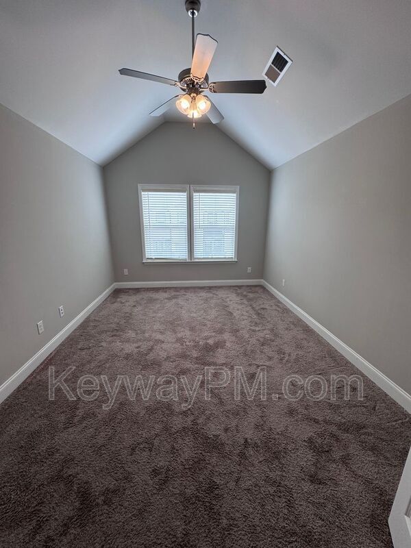 Building Photo - 334 Sumac Trail