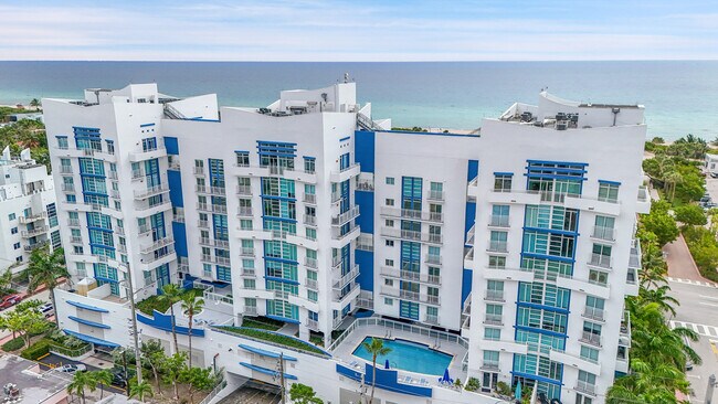 Building Photo - 7600 Collins Ave