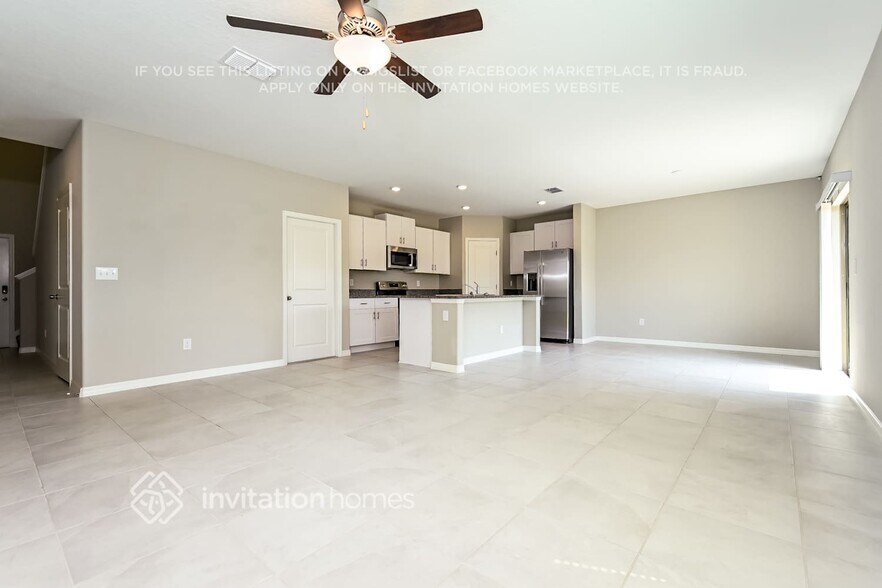 Building Photo - 2215 Jungle Dr
